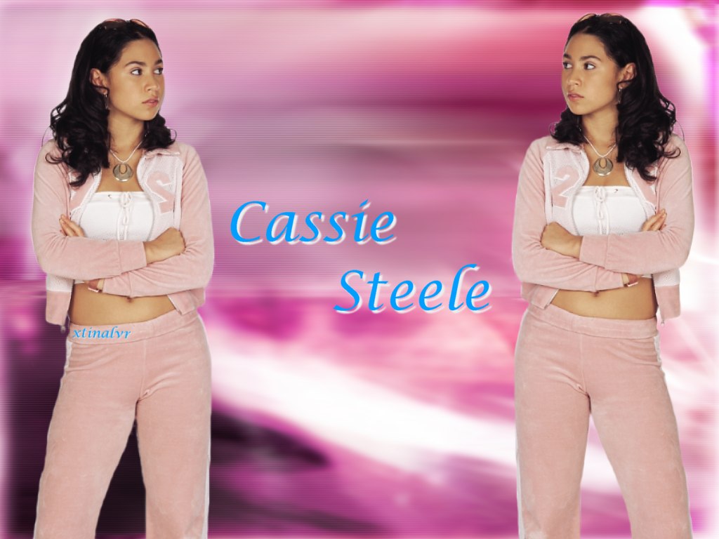 Full size Cassie Steele wallpaper / Celebrities Female / 1024x768