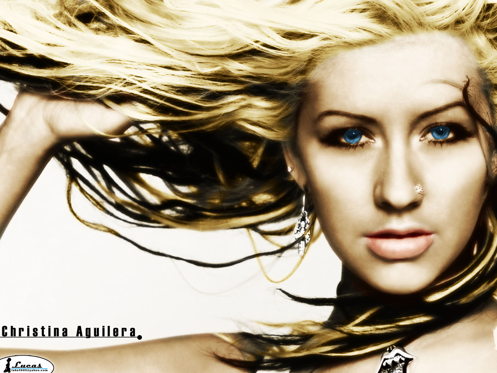Download High quality Christina Aguilera wallpaper / Celebrities Female / 1600x1200