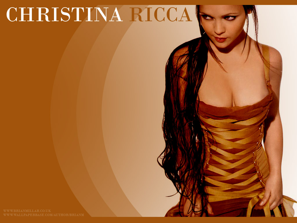 Full size Christina Ricci wallpaper / Celebrities Female / 1024x768