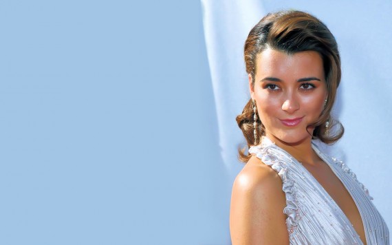 Free Send to Mobile Phone Cote de Pablo Celebrities Female wallpaper num.21