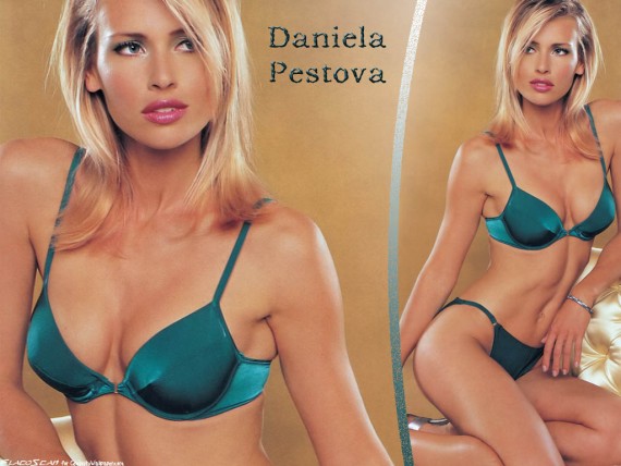 Free Send to Mobile Phone Daniela Pestova Celebrities Female wallpaper num.33