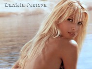 Daniela Pestova / Celebrities Female