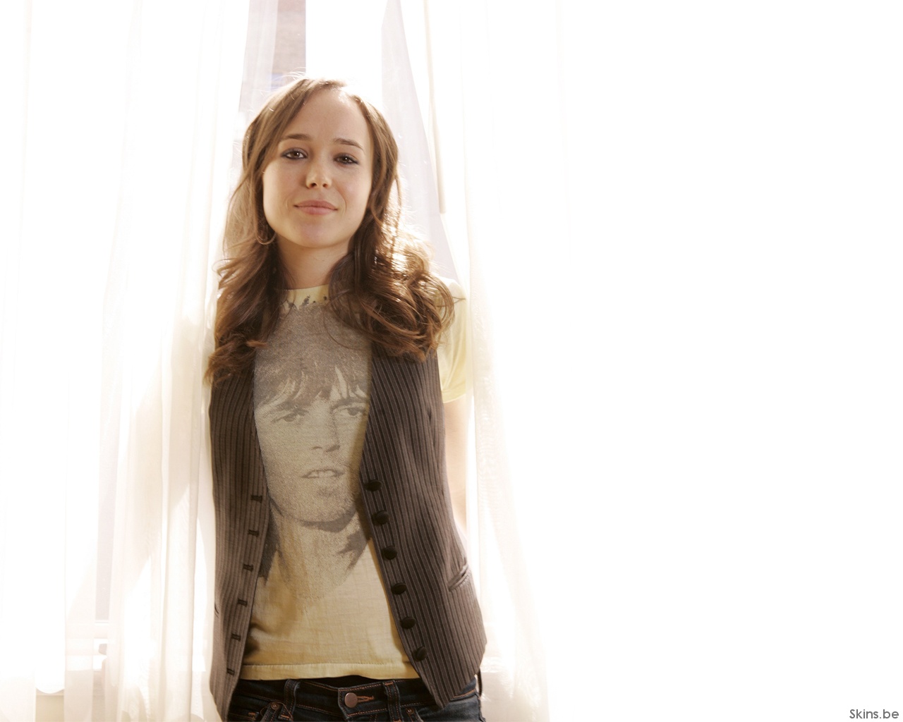 Download HQ Ellen Page wallpaper / Celebrities Female / 1280x1024