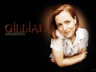 Download Gillian Anderson / Celebrities Female