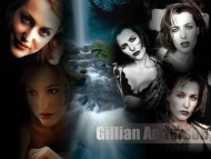 Download Gillian Anderson / Celebrities Female