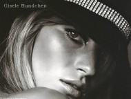 Gisele Bundchen / Celebrities Female