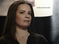 Download Holly Marie Combs / Celebrities Female