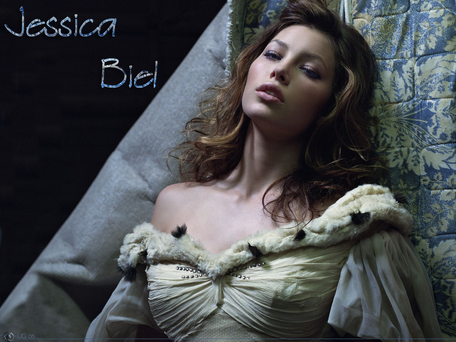 Download full size Jessica Biel wallpaper / Celebrities Female / 1600x1200