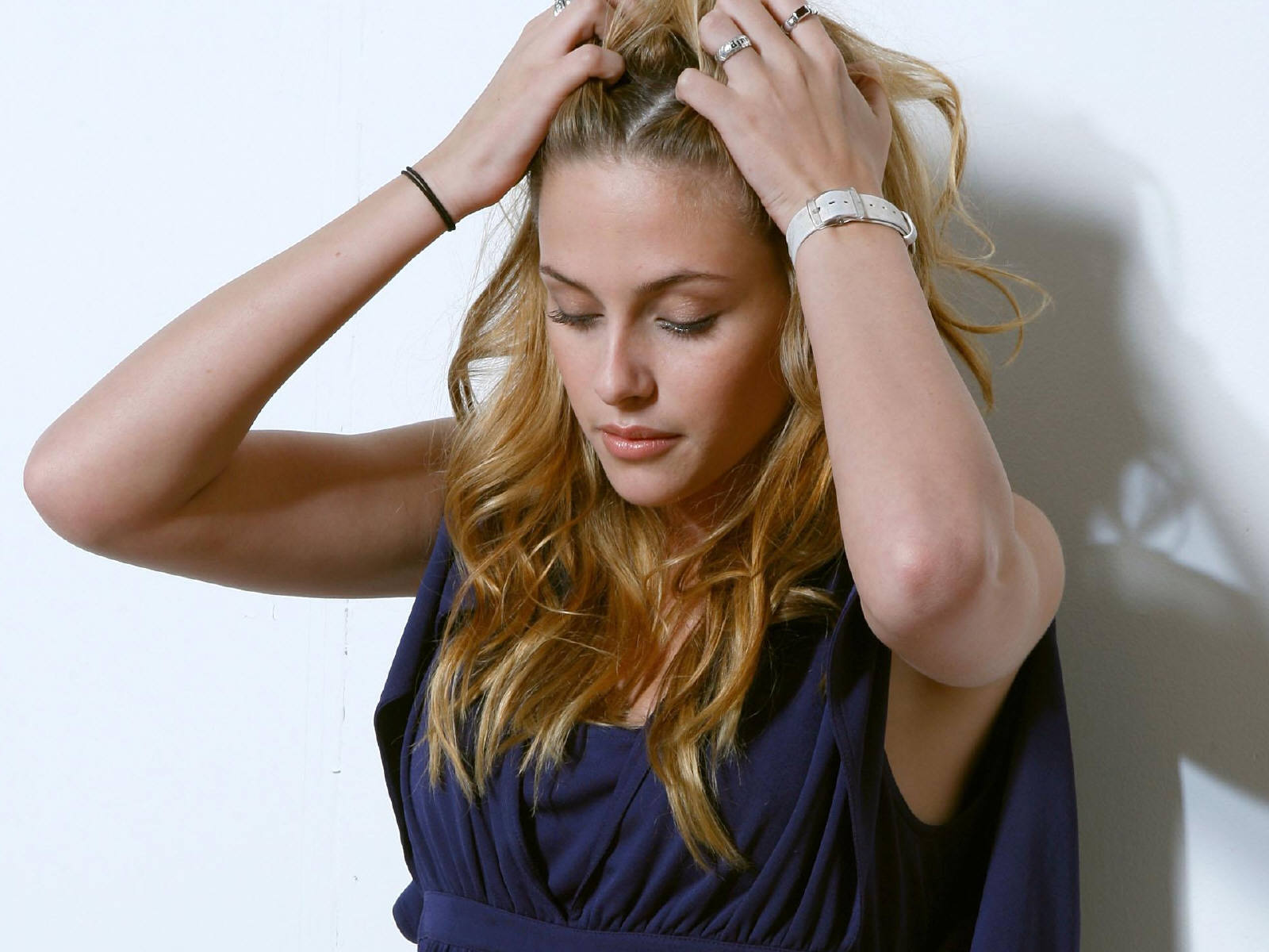 Download HQ Kristen Stewart wallpaper / Celebrities Female / 1600x1200