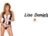Lisa Daniels / Celebrities Female