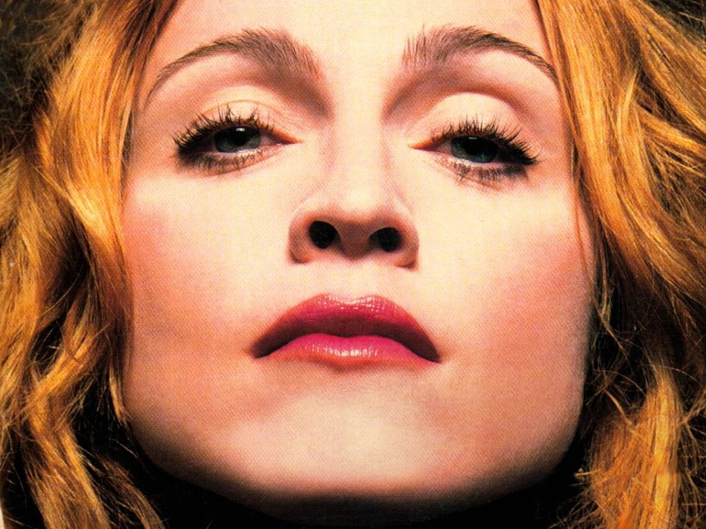 Full size Madonna wallpaper / Celebrities Female / 1024x768