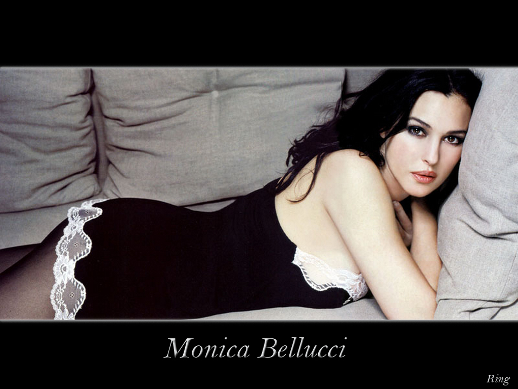Full size Monica Bellucci wallpaper / Celebrities Female / 1024x768