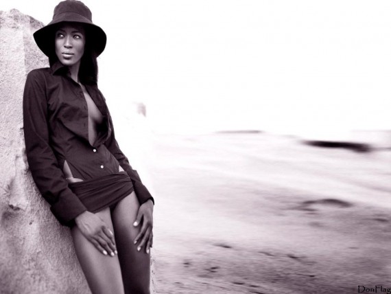 Free Send to Mobile Phone Naomi Campbell Celebrities Female wallpaper num.14