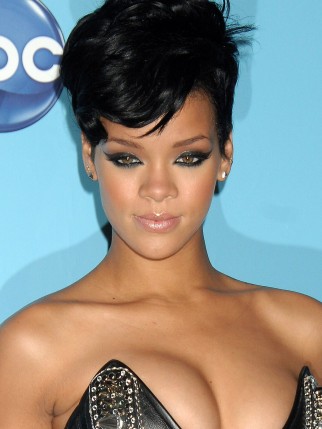 Free Send to Mobile Phone Rihanna Celebrities Female wallpaper num.36
