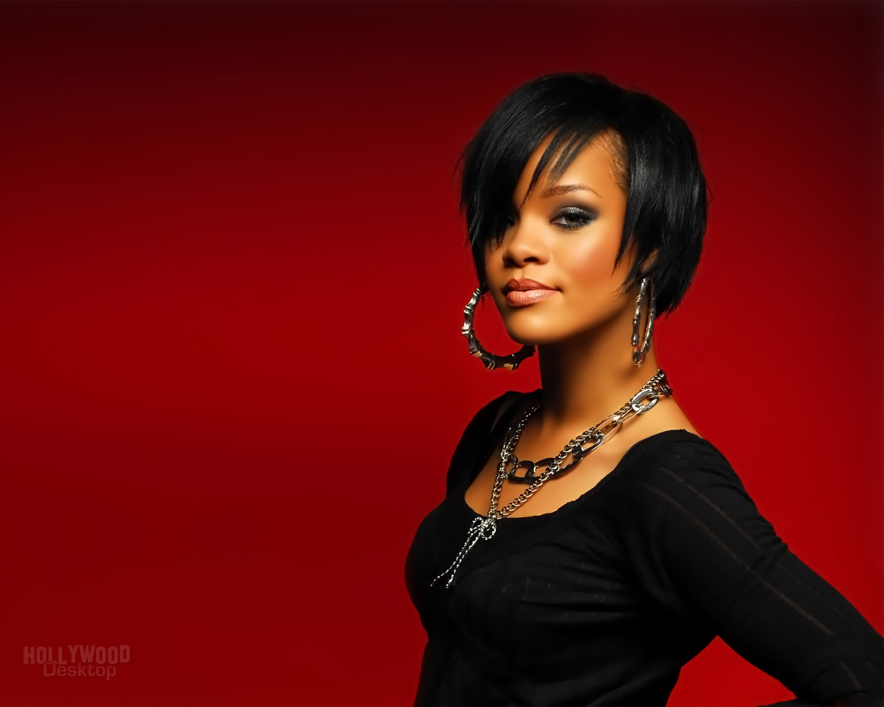 Download full size large earrings Rihanna wallpaper / 1280x1024