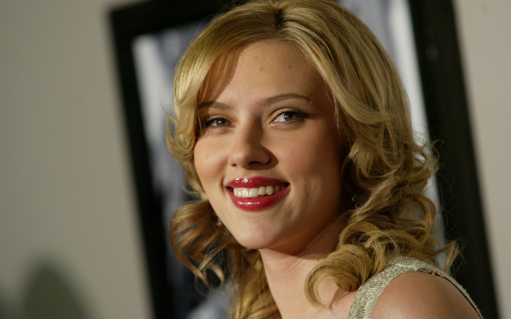 Download HQ Scarlett Johansson wallpaper / Celebrities Female / 1680x1050