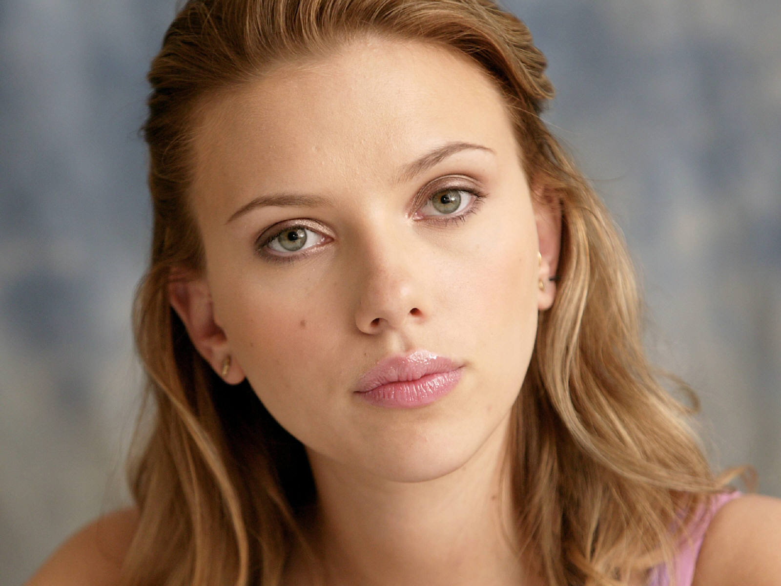 Download HQ Scarlett Johansson wallpaper / Celebrities Female / 1600x1200