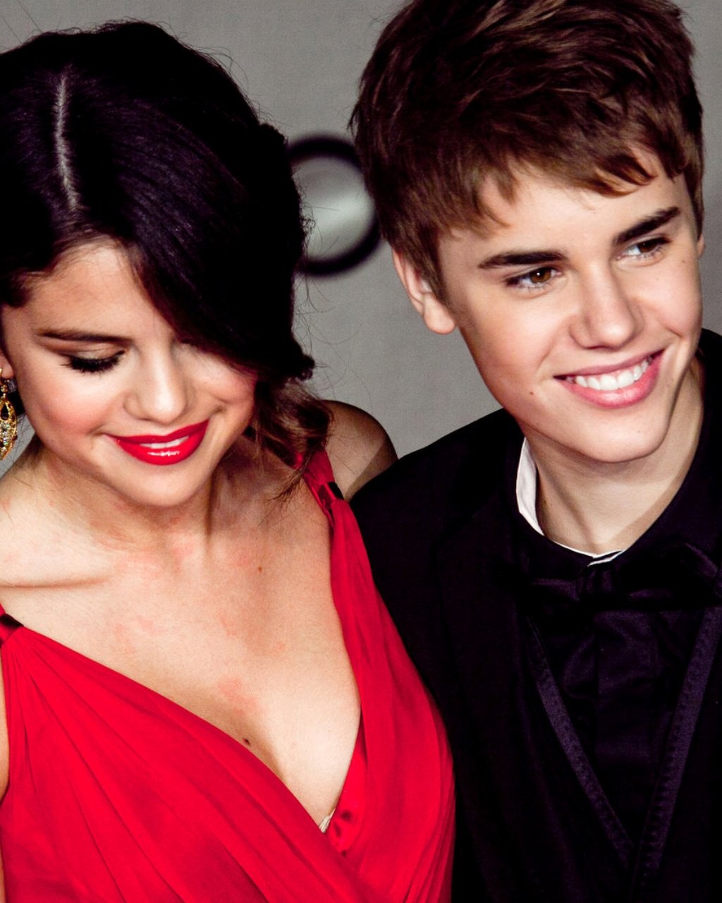 Download full size With Justin Bieber Selena Gomez wallpaper / 1024x1280