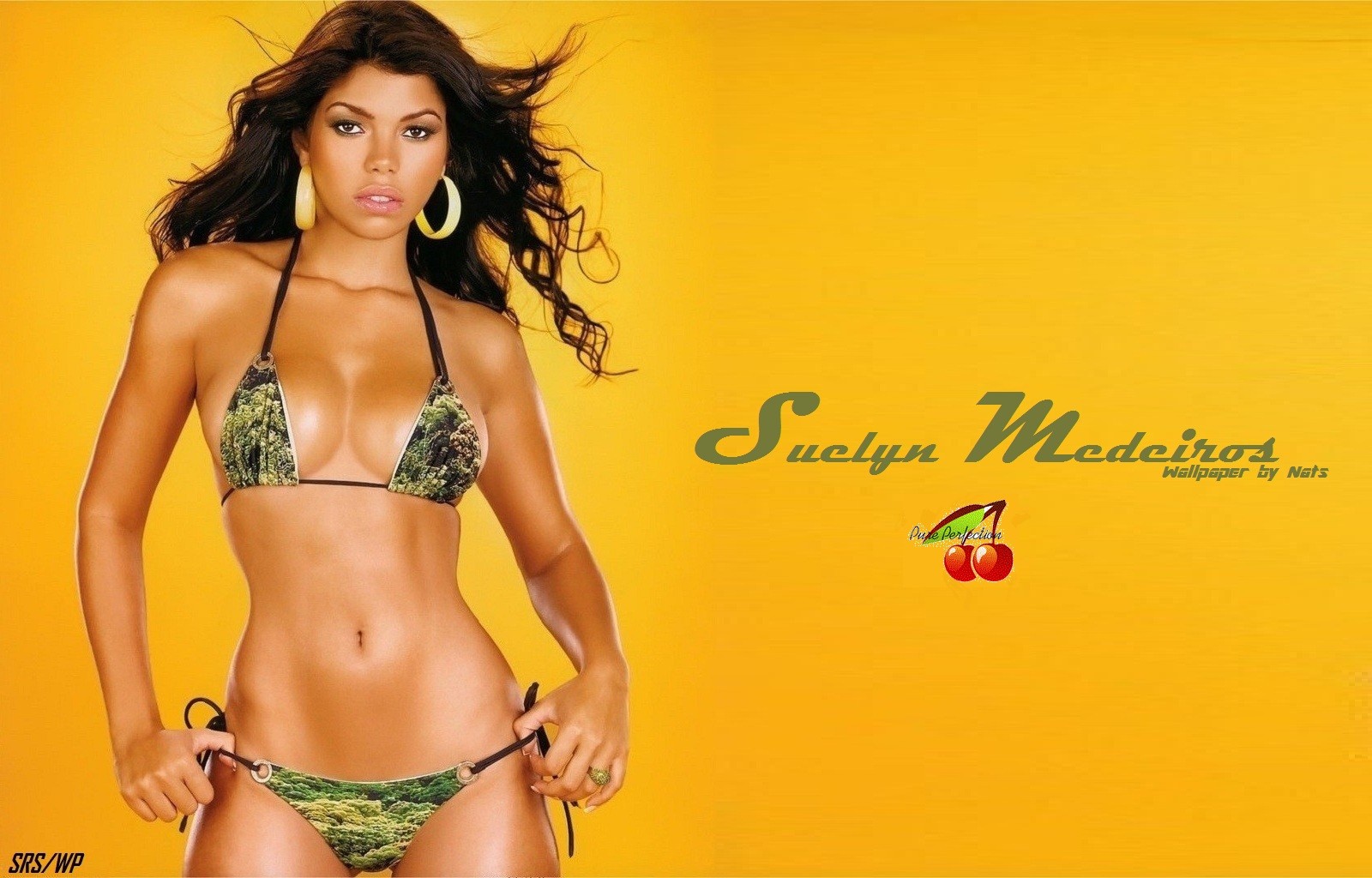 Download full size Suelyn Medeiros wallpaper / Celebrities Female / 1600x1024