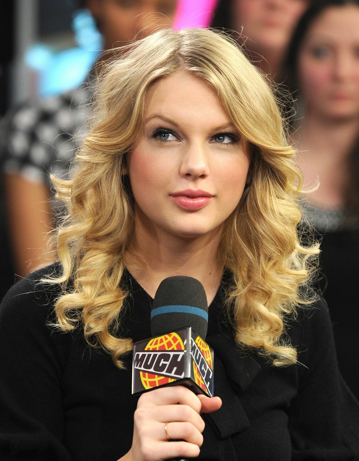 Download HQ Taylor Swift wallpaper / Celebrities Female / 1200x1538