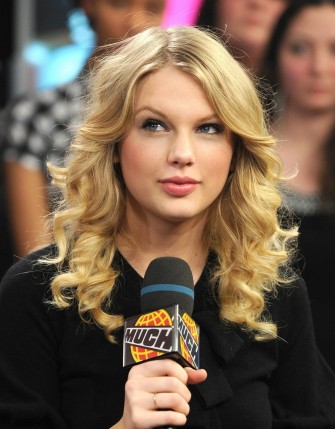 Free Send to Mobile Phone Taylor Swift Celebrities Female wallpaper num.2