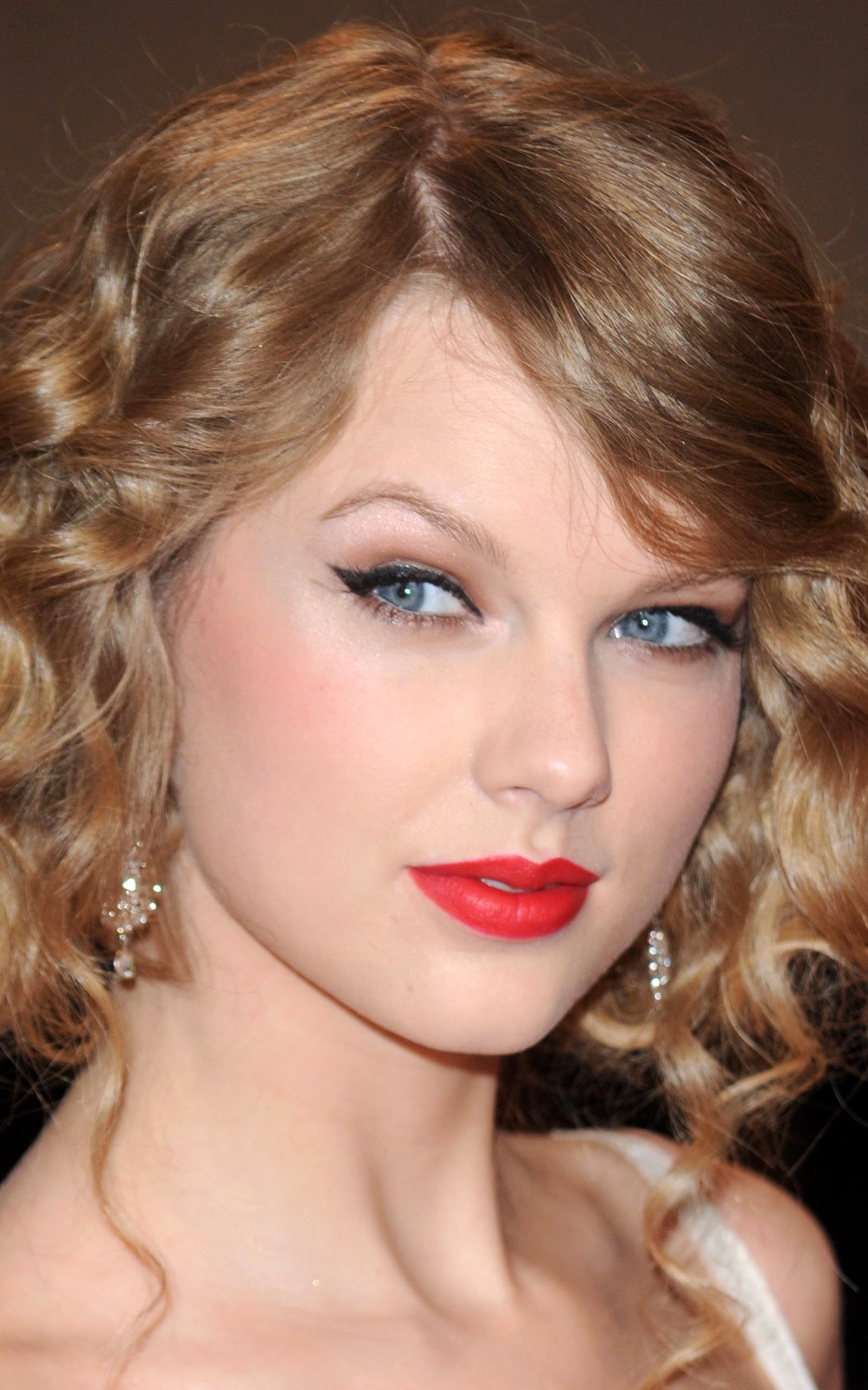 Download full size Taylor Swift wallpaper / Celebrities Female / 1600x2560