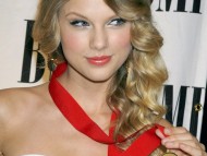 Taylor Swift / Celebrities Female