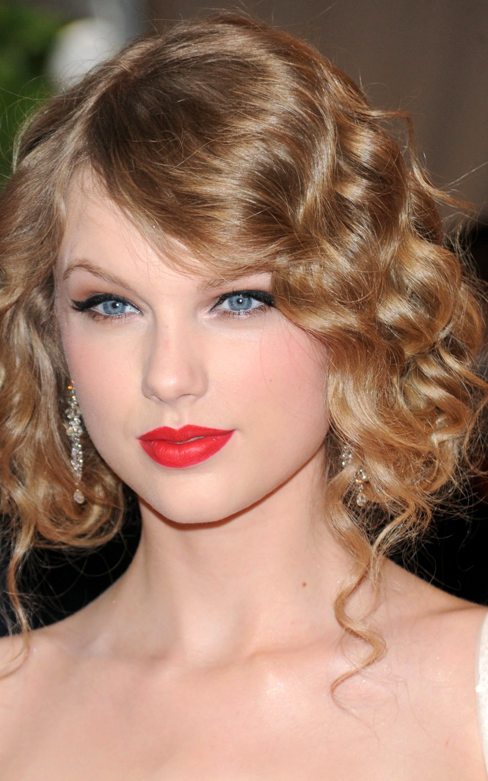 Download full size Taylor Swift wallpaper / Celebrities Female / 1600x2560