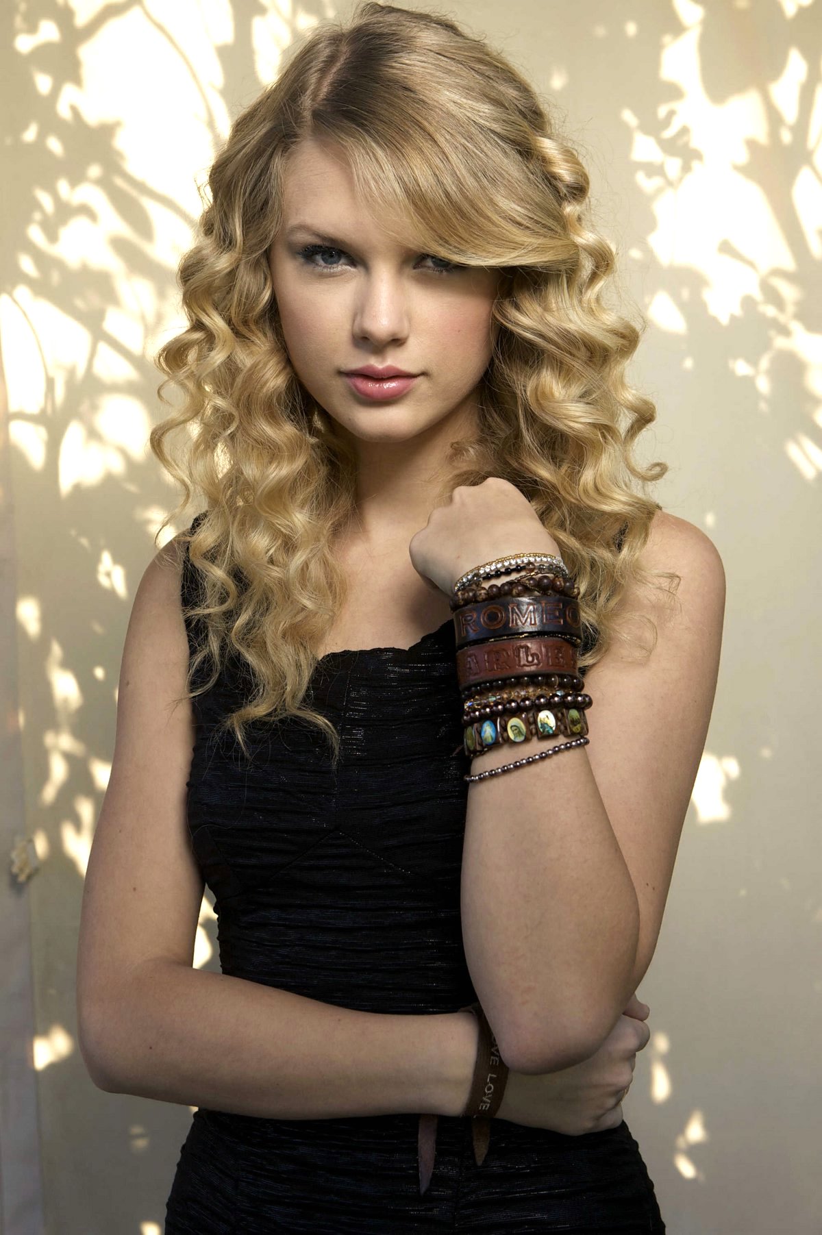 Download High quality Taylor Swift wallpaper / Celebrities Female / 1200x1803