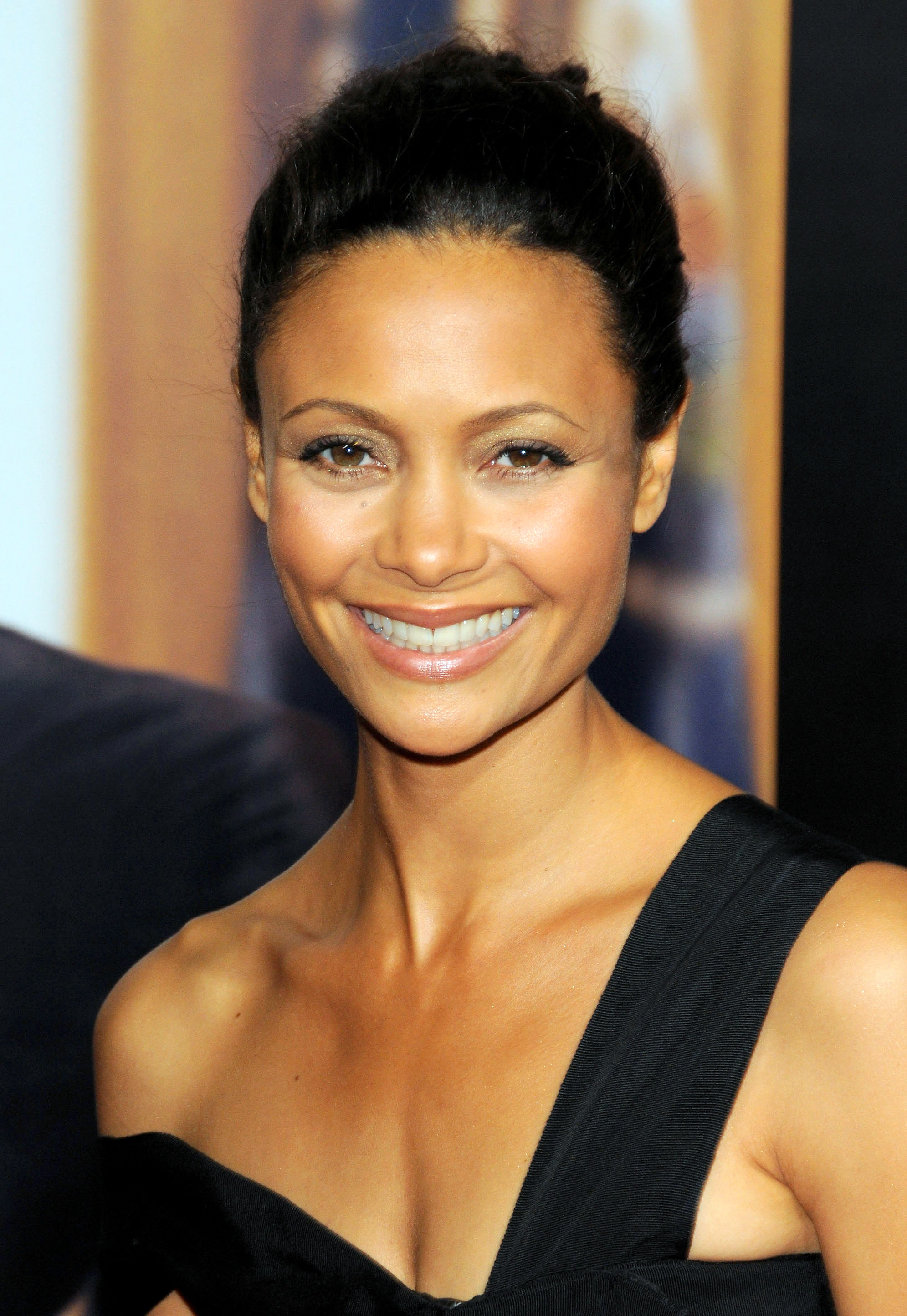 Download HQ Thandie Newton wallpaper / Celebrities Female / 1991x2889