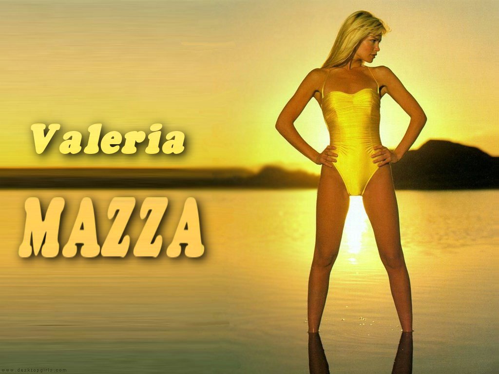 Download Valeria Mazza / Celebrities Female wallpaper / 1024x768