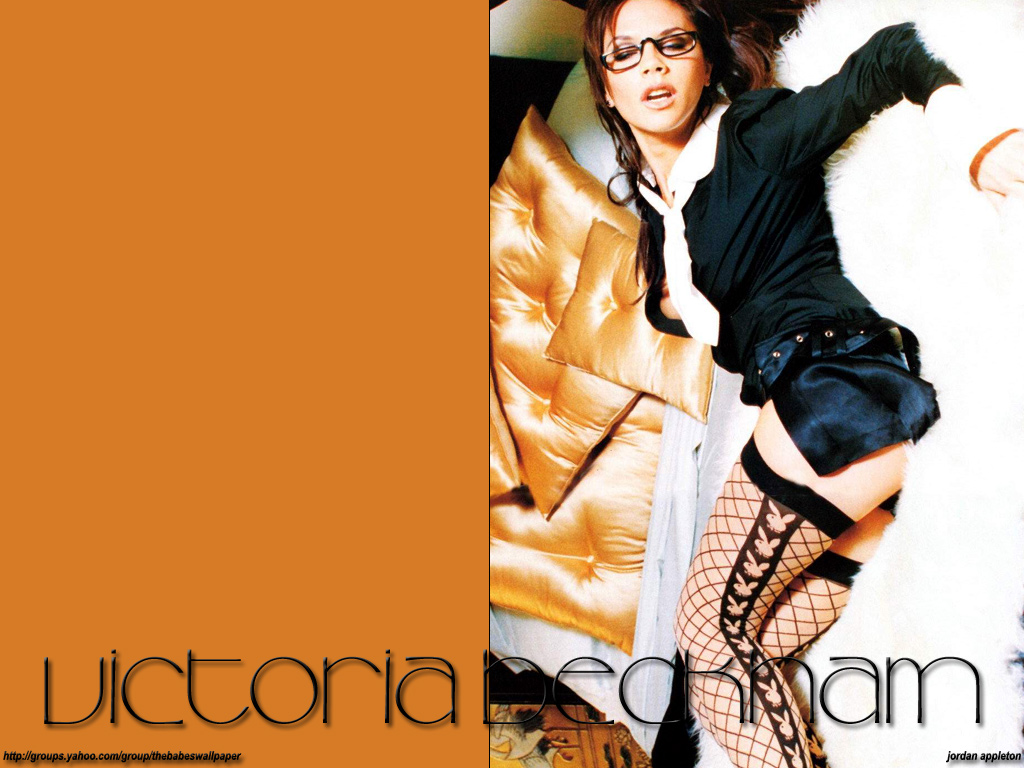 Full size Victoria Beckham wallpaper / Celebrities Female / 1024x768