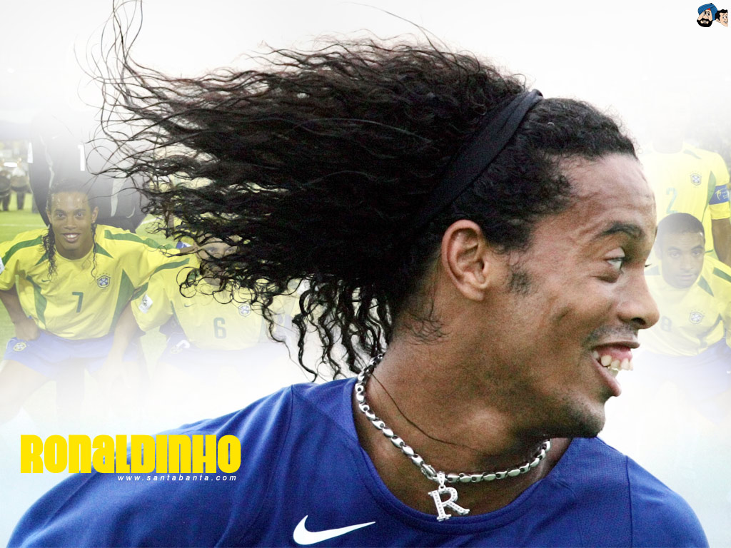 Download look back Ronaldinho wallpaper / 1024x768