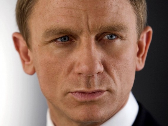 Free Send to Mobile Phone 007 Quantum of Solace Movies wallpaper num.4