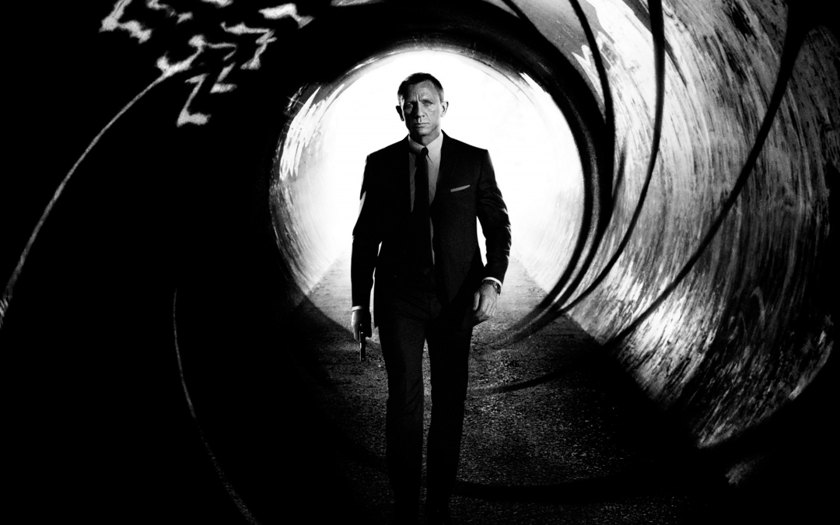 Download full size Skyfall 007 wallpaper / Movies / 1680x1050