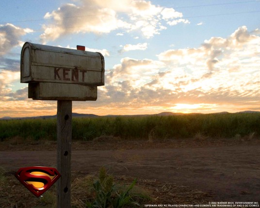 Free Send to Mobile Phone Superman Returns Movies wallpaper num.4