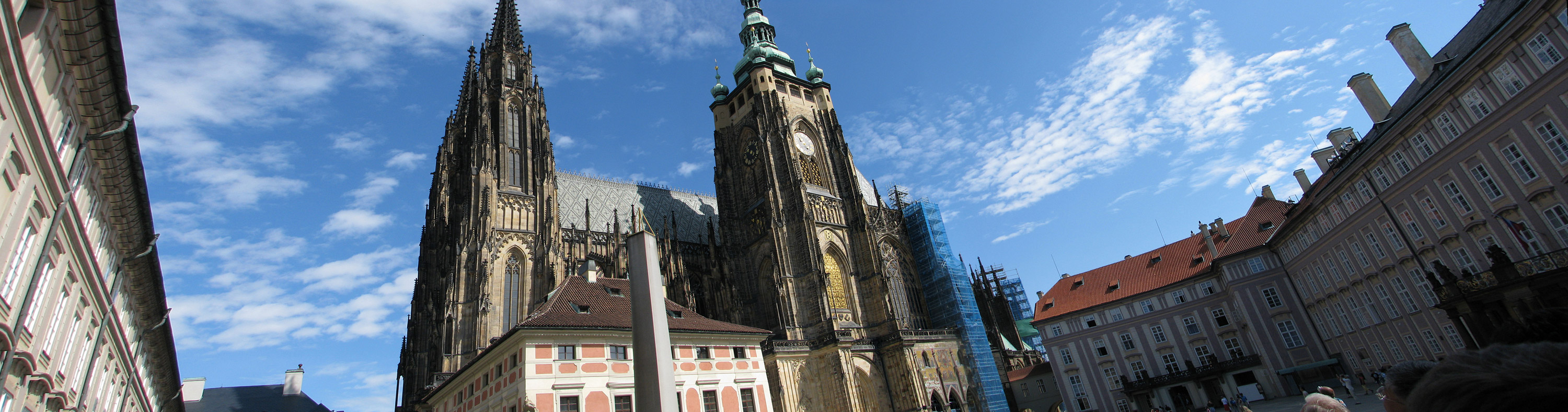 Download HQ Saint Vitus Cathedral in Prague Panorama Architecture wallpaper / 3000x789