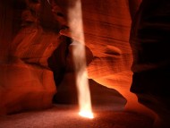 Rays In Cavern / Canyons