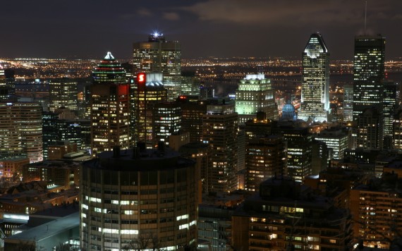 Free Send to Mobile Phone Montréal at night,Canada Cities wallpaper num.21