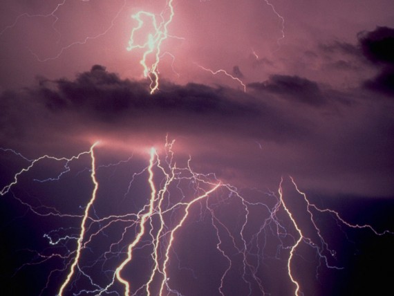 Free Send to Mobile Phone Thunderbolt Forces of Nature wallpaper num.7