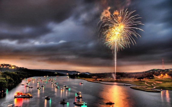 Free Send to Mobile Phone Fireworks in lake austin, texas Lakes wallpaper num.89