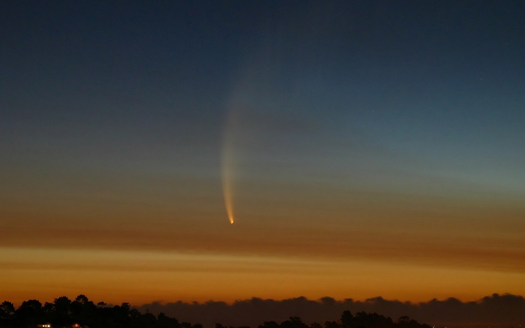 Download High quality comet mcnaught-grant Landscape wallpaper / 1680x1050