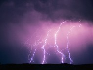 Download High quality Lightnings  / Nature