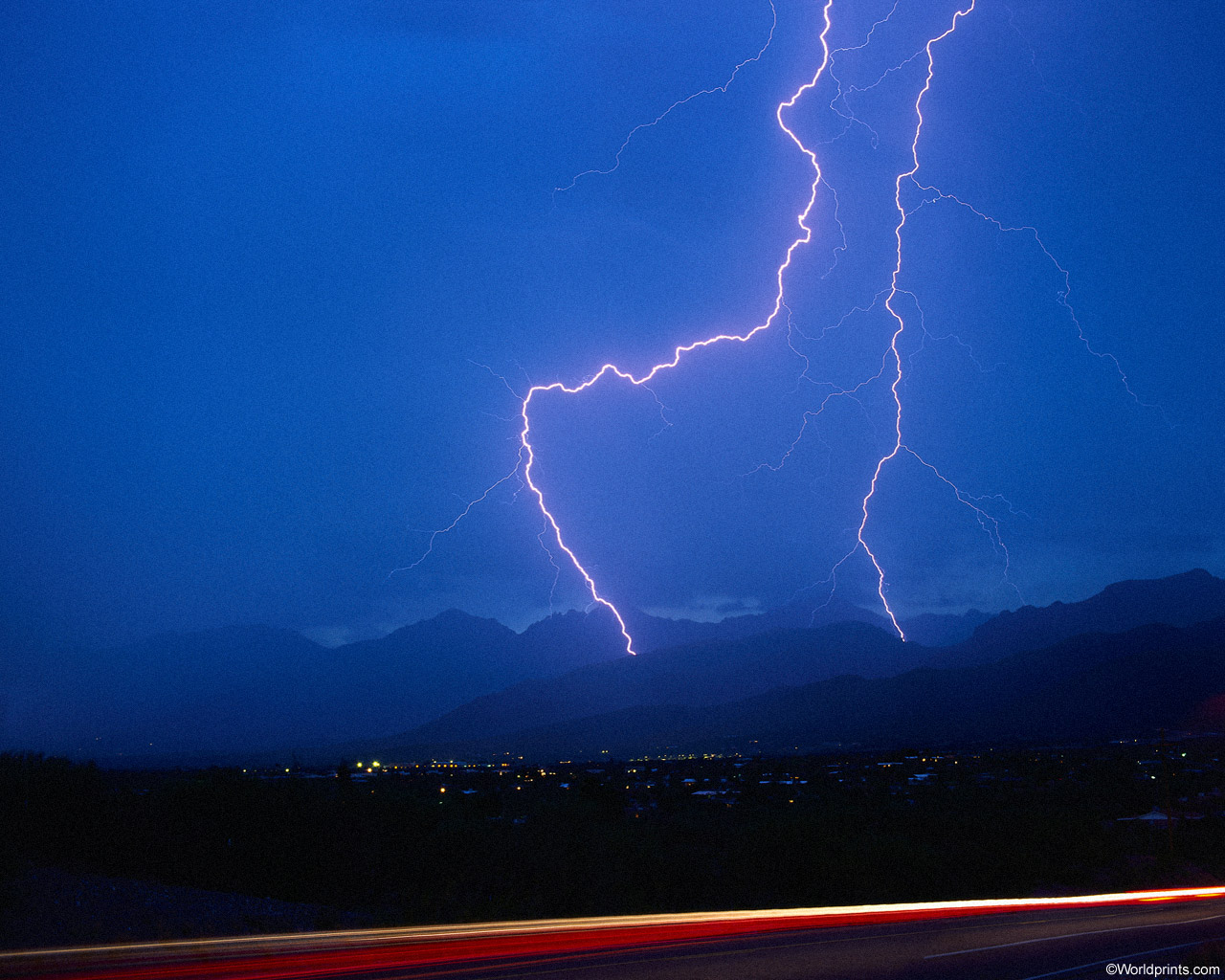 Download HQ Lightnings wallpaper / Nature / 1280x1024