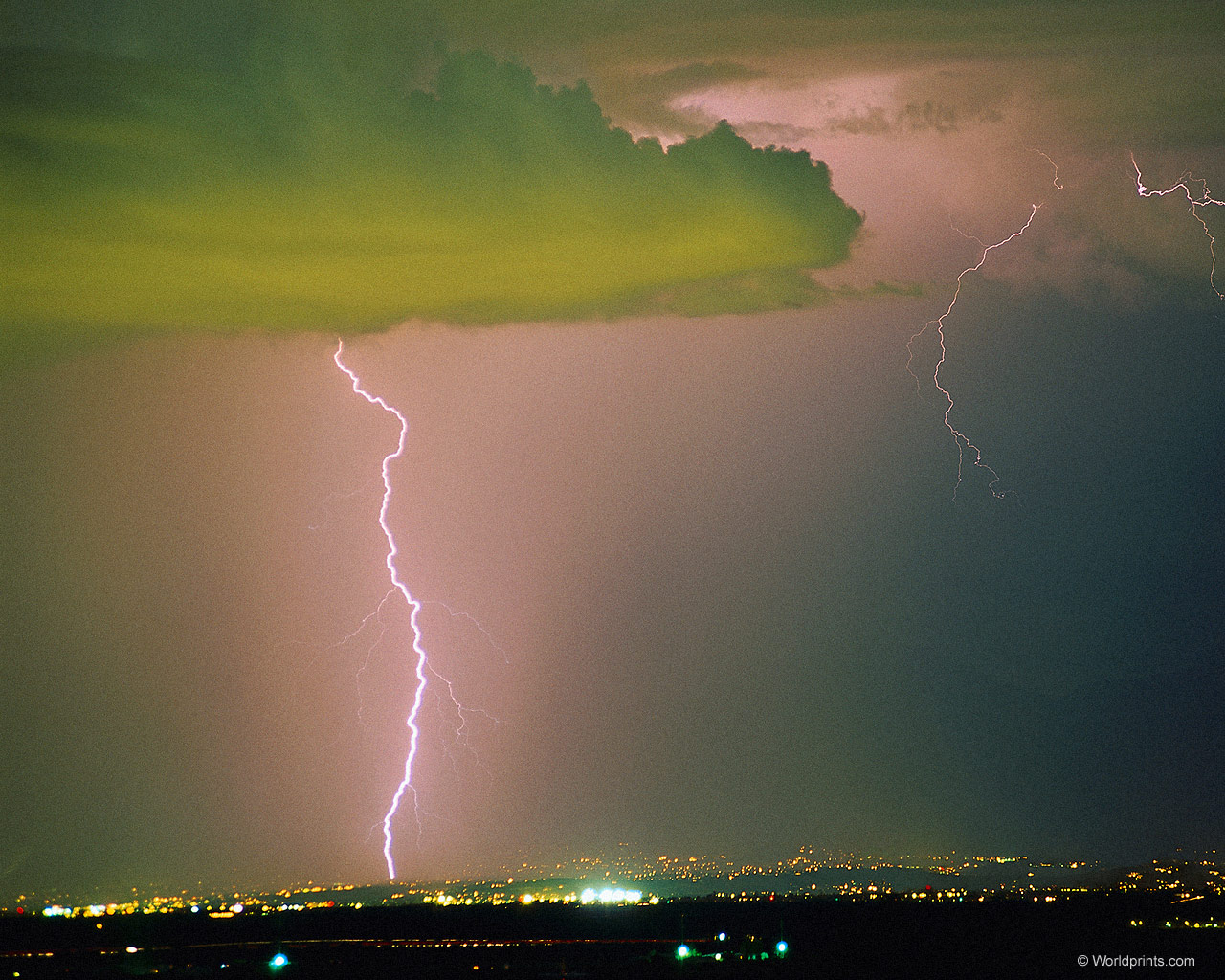 Download High quality Lightnings wallpaper / Nature / 1280x1024