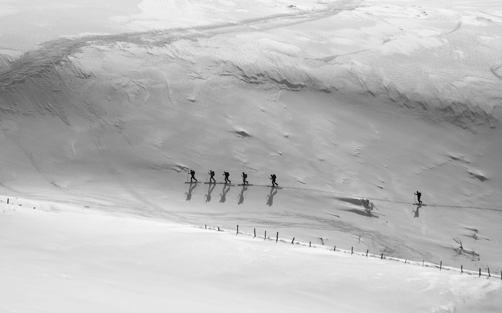 Download HQ Winter Ski Seasons wallpaper / 1680x1050