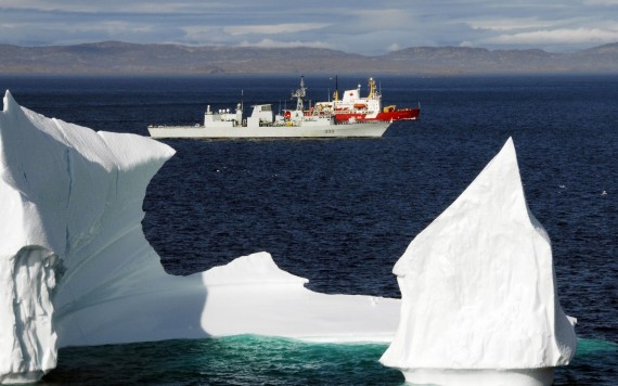 Free Send to Mobile Phone HMCS Toronto and the Canadian Coast Guard Ship Pierre Radisson Snow wallpaper num.43
