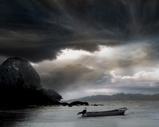 Free Send to Mobile Phone Motorboat Storms wallpaper num.1