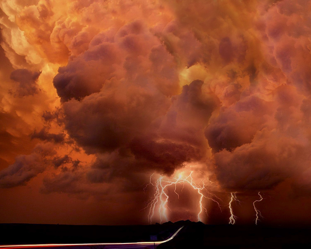 Download High quality Lightning in a red sky Storms wallpaper / 1280x1024