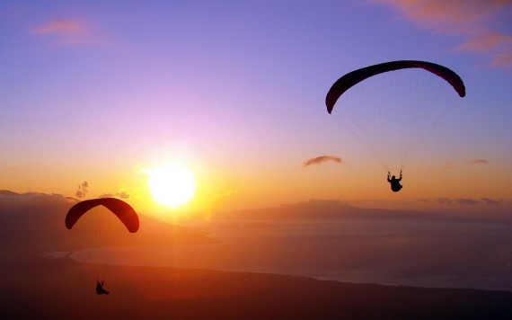 Free Send to Mobile Phone Skydiver Sunset wallpaper num.137